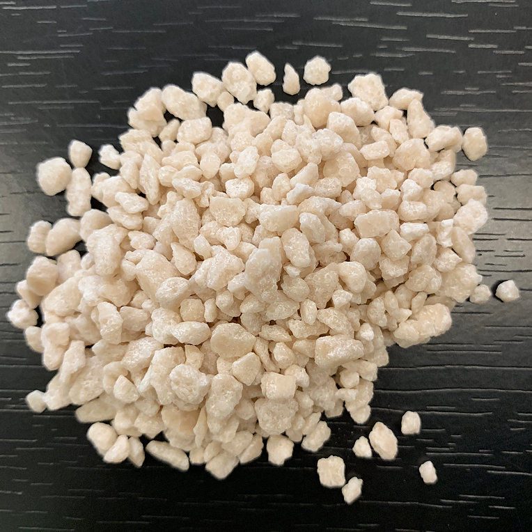 Granule kompaktovaného hnojiva AGROKOMPAKT