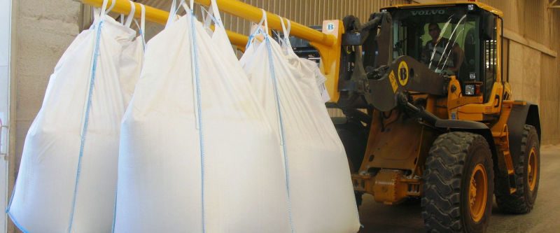 Big bagy s hnojivom pri nakladaní